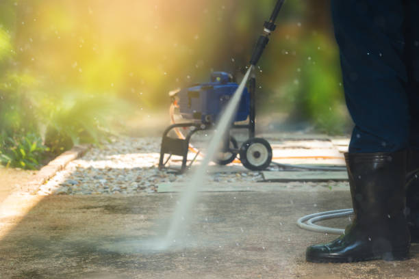 Best Pool Deck Cleaning  in Bevil Oaks, TX